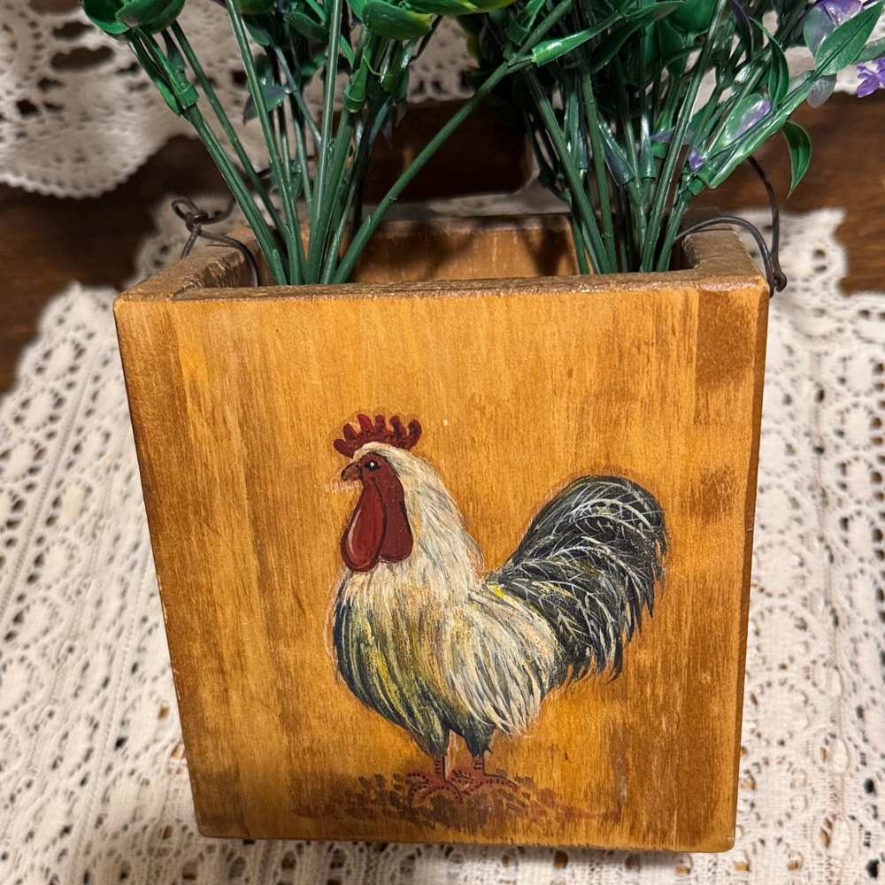 Wooden Container with a rooster holding Purple and Green Faux Flowers. - Picture 5 of 12
